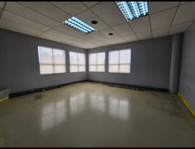 774M² OFFICE TO LET IN BRYANSTON